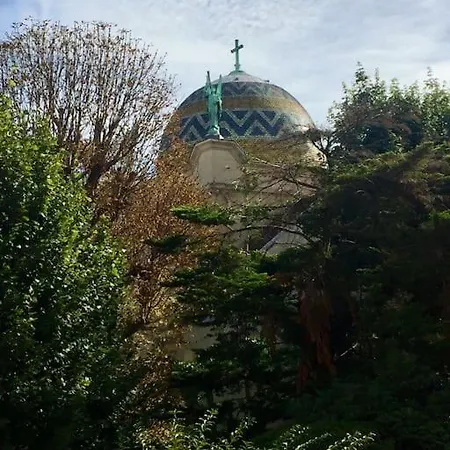 Bed & Breakfast Private Bedroom 2 Near Eiffel Tower, Saint Germain Parijs