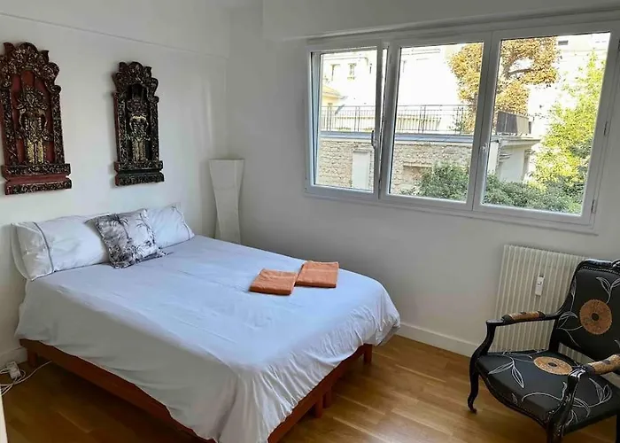 Private Bedroom 2 Near Eiffel Tower, Saint Germain * Parigi
